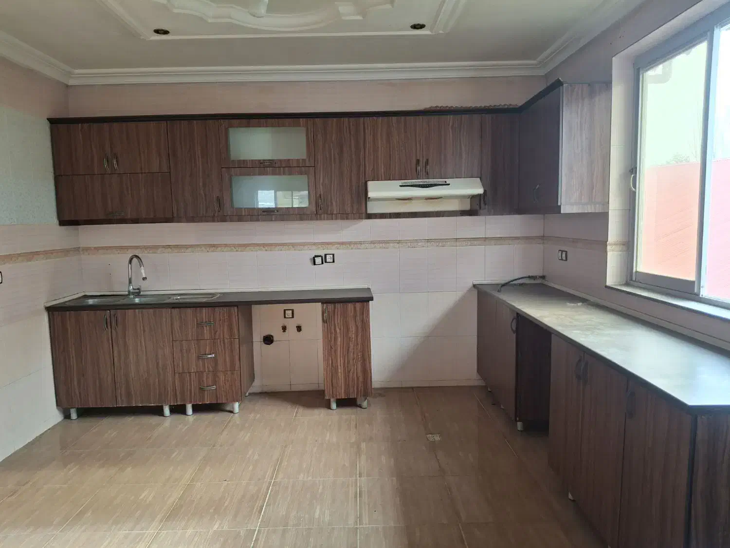 کابینت سالم|کتابخانه، شلف، قفسههای دیواری|رضوانشهر, |دیوار