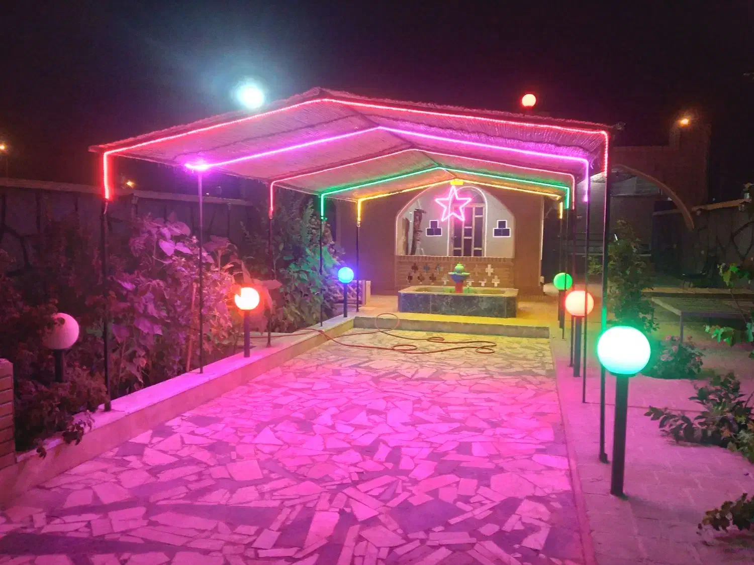 اقامتگاه گندم زار کویر جهت اسکان مسافران کویر|اجارهٔ کوتاه‌مدت ویلا و باغ|کاشان, کوی اداره گاز|دیوار