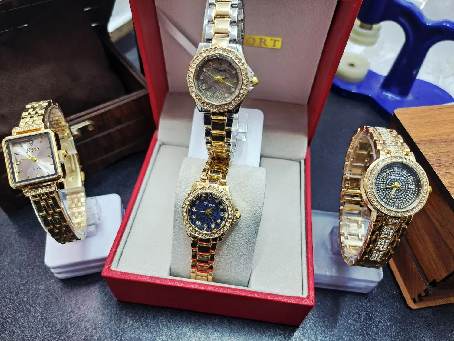 ساعت|ساعت|شیراز, شاهچراغ|دیوار