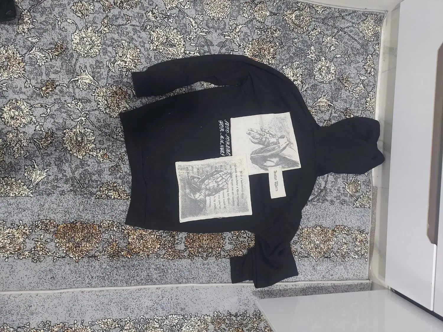 هودی|لباس|ثلاث باباجانی, |دیوار