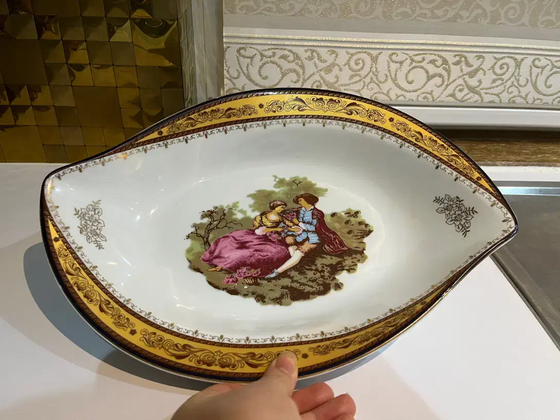 لوازم خانگی|ظروف سرو و پذیرایی|تالش, هشتپر|دیوار