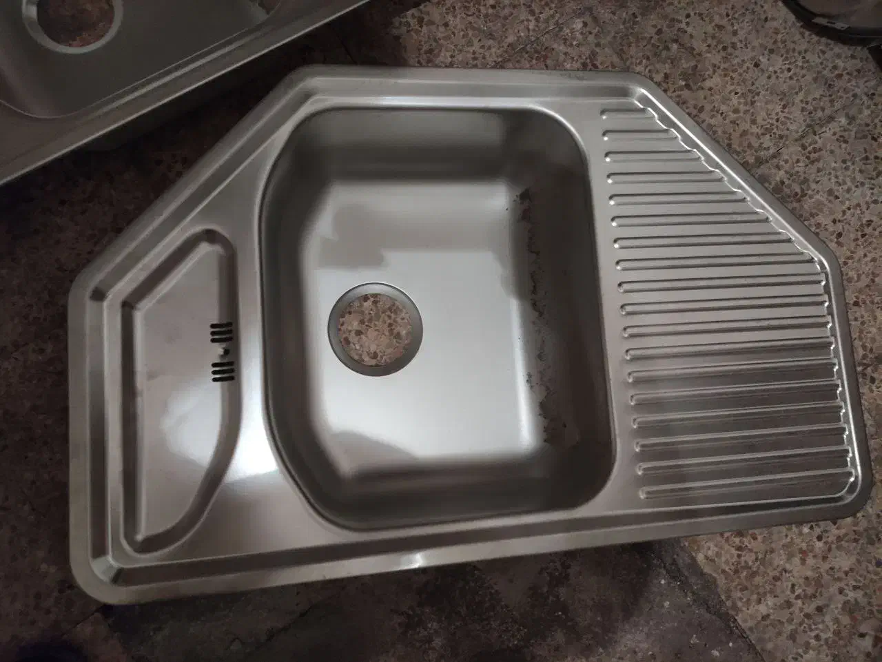 سینگ ظرفشوی|آب‌چکان و نظم‌دهنده ظروف|ارومیه, |دیوار