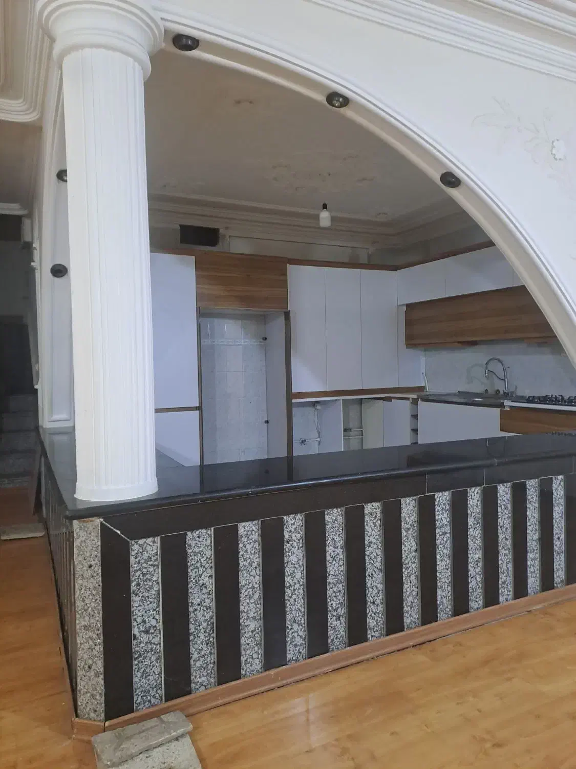 یک واحد مسکونی اجاره داده میشود|اجارهٔ خانه و ویلا|سلماس, |دیوار