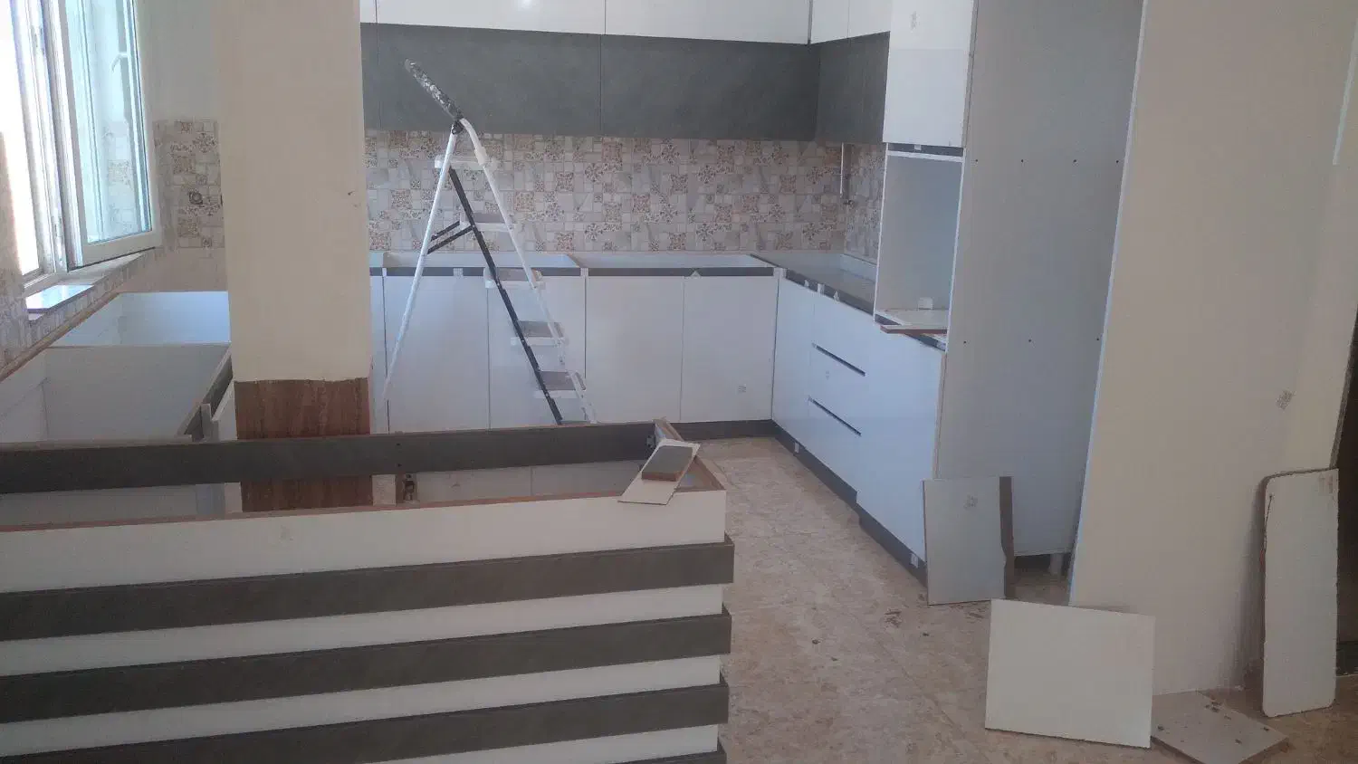 ساخت و نصب کابینت و کمد دیواری تمام ام دی اف|خدمات پیشه و مهارت|ارومیه, |دیوار