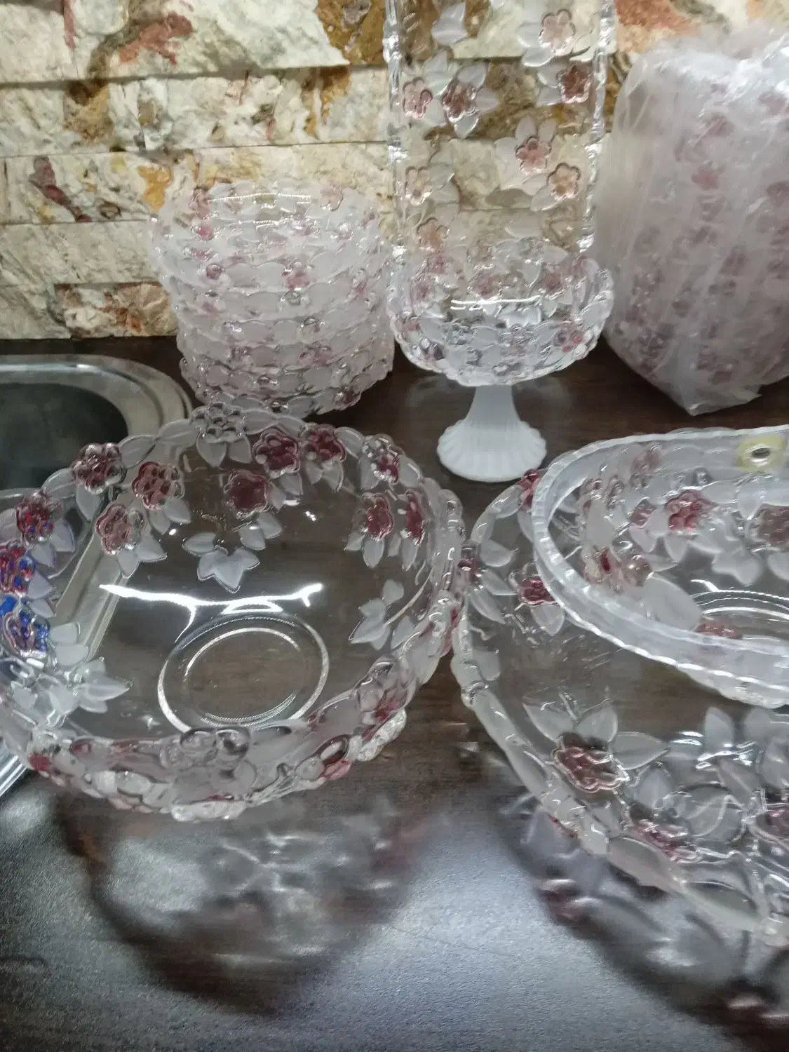 سرویس والتر الما(کارمن)|ظروف سرو و پذیرایی|رشت, پل تالشان|دیوار