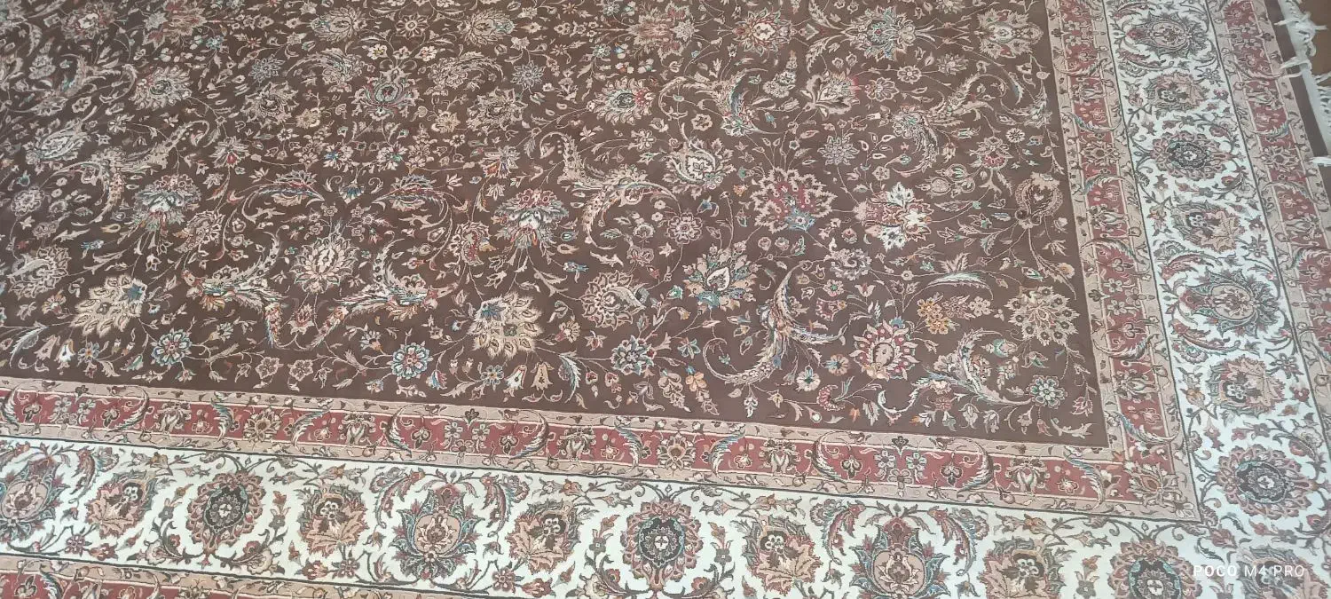 سه تا فرش یک رنگ گردویی|فرش|اردکان, |دیوار