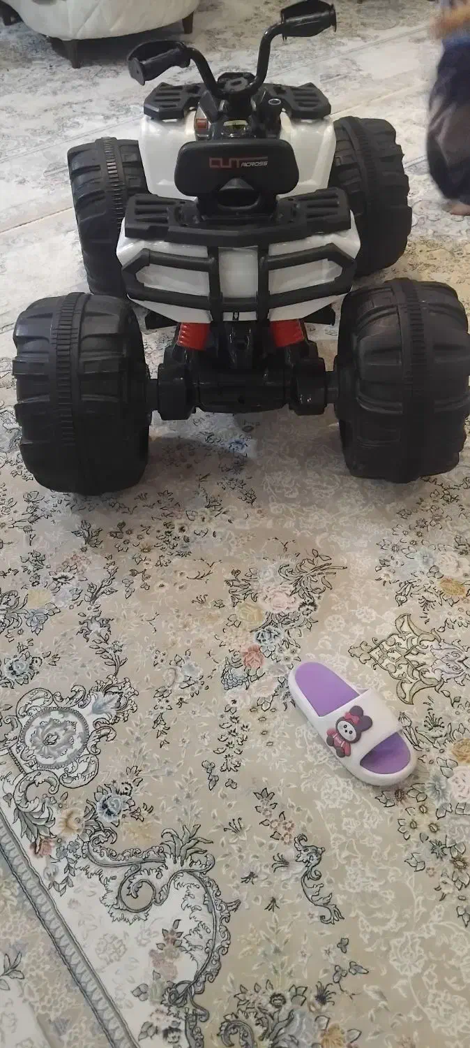 ماشین شارژی .شارجی|اسباب‌بازی بچه|رباط‌کریم, الارد|دیوار