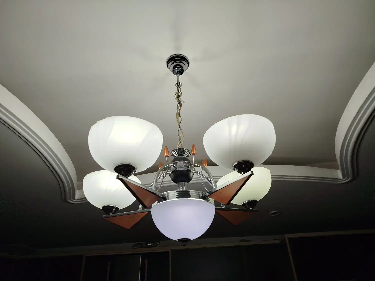 لوستر جفت|لوستر و چراغ آویز|فردیس, فردیس|دیوار