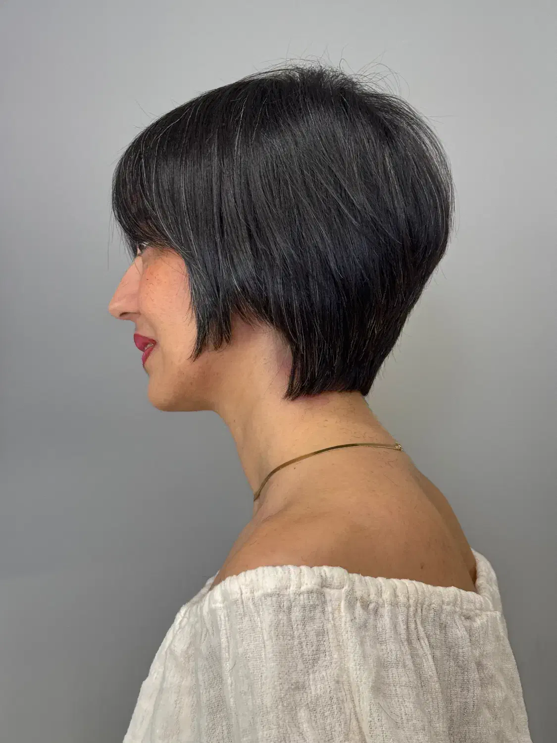 مدل برای کوتاهی در سالن زیبایی مجلل|خدمات آرایشگری و زیبایی|رشت, بوسار|دیوار