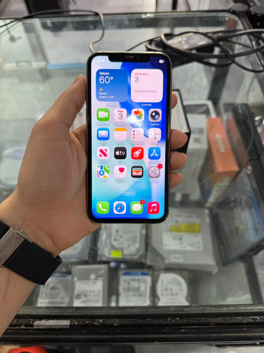 11pro 256 83%|موبایل|کرمان, |دیوار