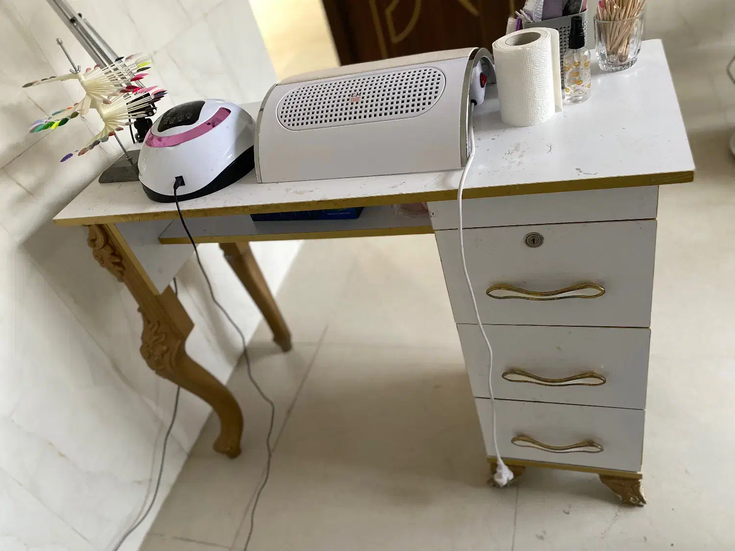 فروش تجهیزات ارایشگاه|آرایشگاه و سالن‌های زیبایی|مبارکه, |دیوار