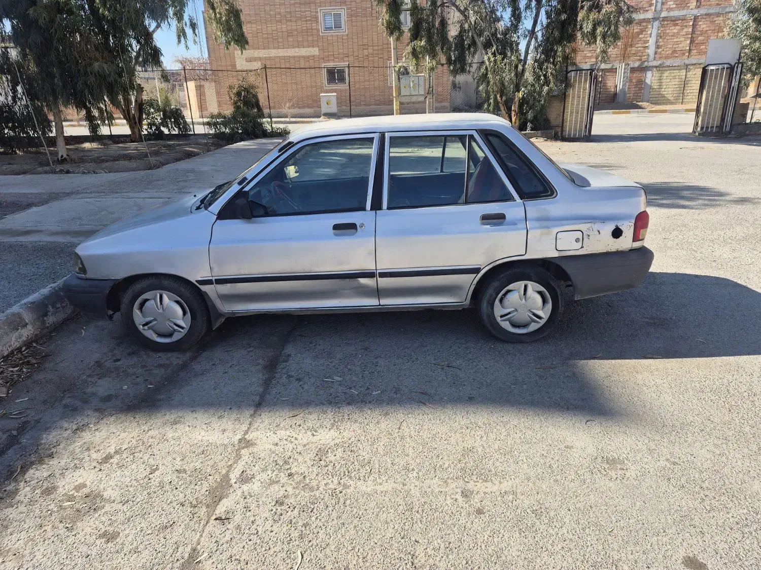 پراید ۱۳۸۴ نقره ای|خودرو سواری و وانت|اصفهان, بهارستان|دیوار