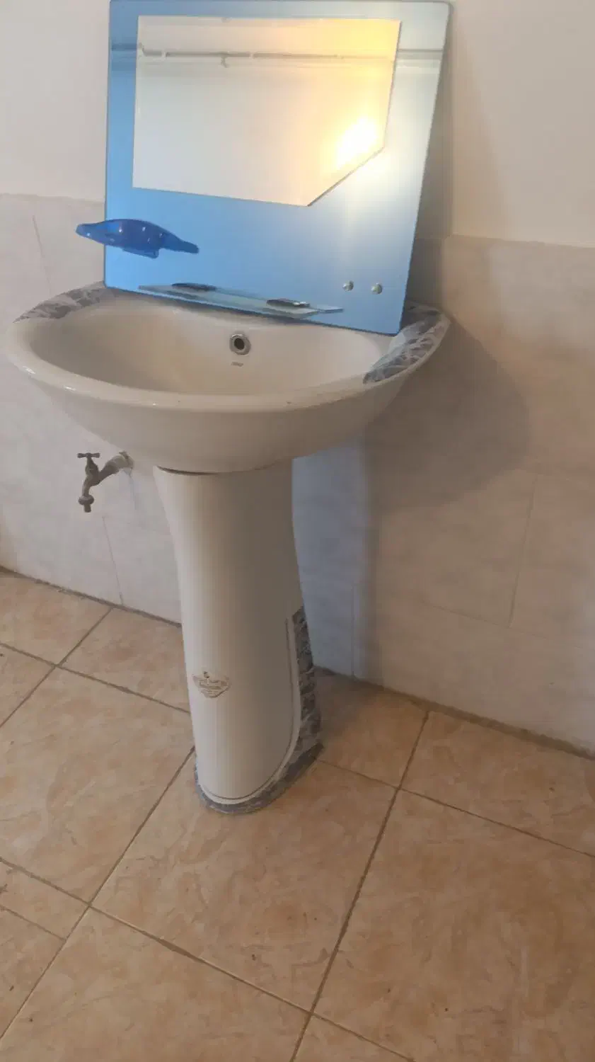 روشویی و آینه|لوازم سرویس بهداشتی|خوی, |دیوار