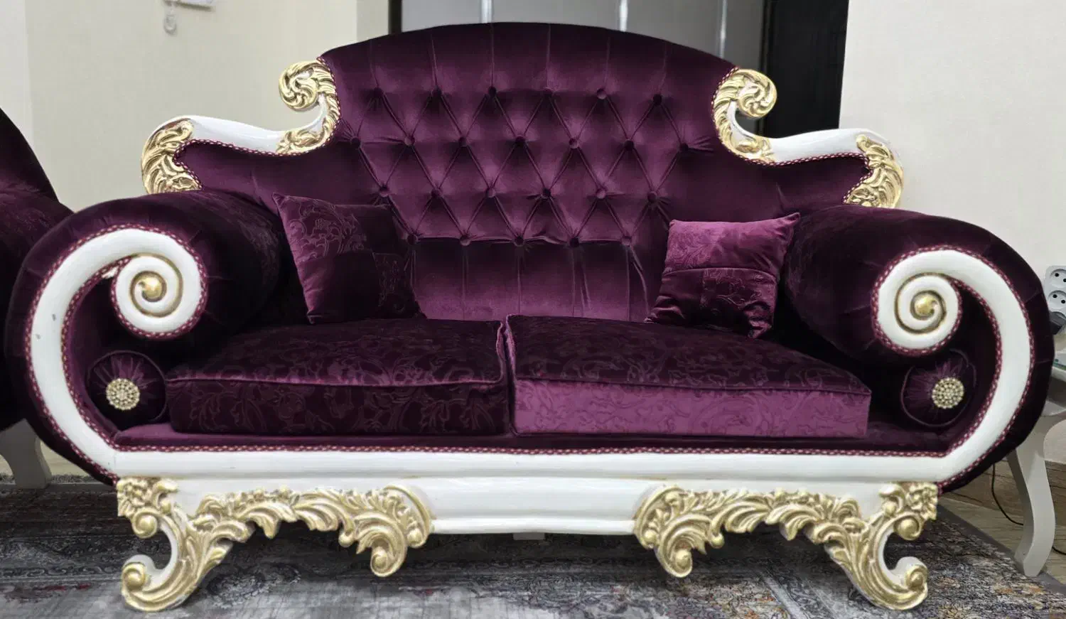 فروش یک دست مبل چوب راش، ۷ نفره در حد نو|مبلمان خانگی و میز عسلی|آباده, |دیوار