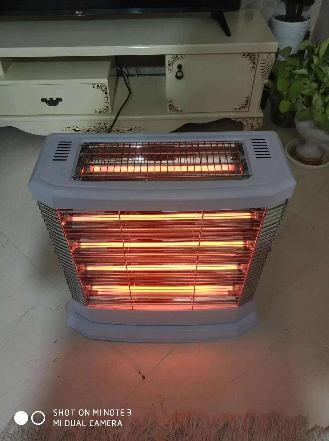 بخاری برقی گارانتی دار|بخاری، هیتر، شومینه|اصفهان, باغ فردوس|دیوار