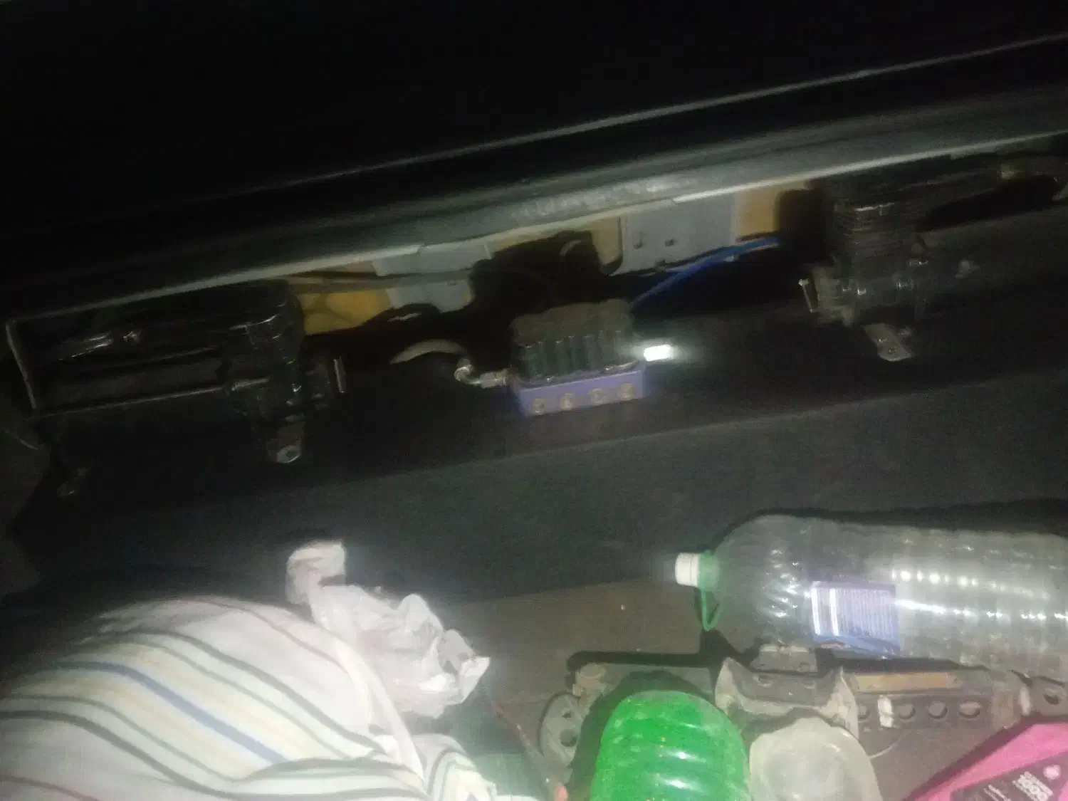 پنو ماتیک|قطعات یدکی و لوازم جانبی|دهق, |دیوار