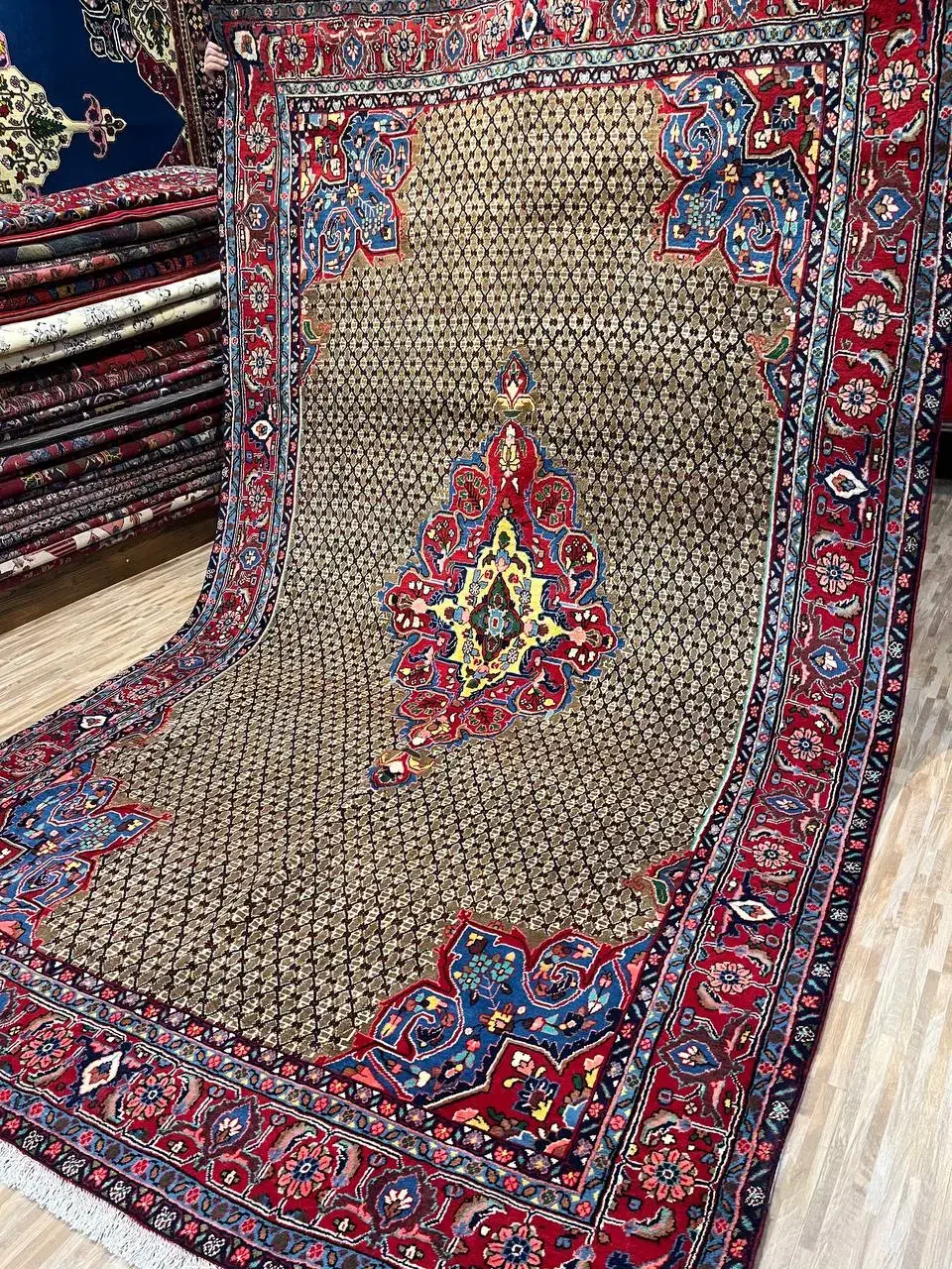 فرش دستباف هویت هرخانه ایرانی|فرش|کرج, برغان|دیوار