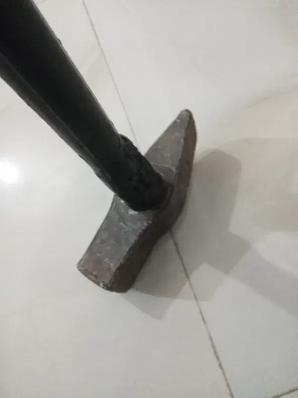 چکش|کلکسیون اشیاء عتیقه|چهارباغ, |دیوار