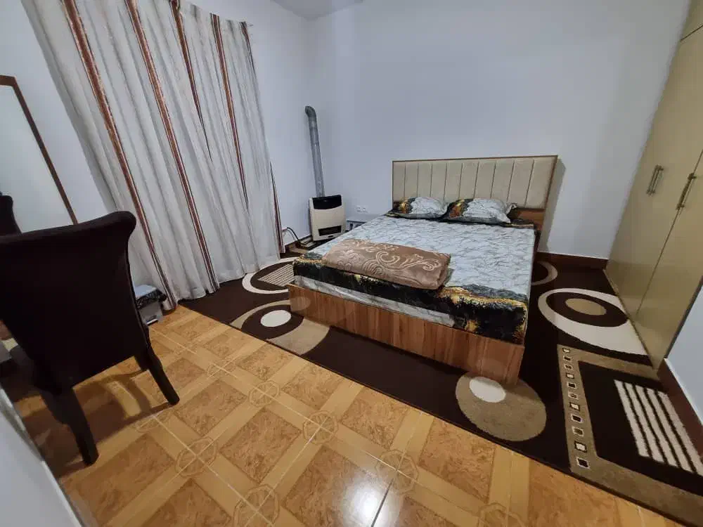 اجاره روزانه ویلا دور دیوار کرده با حیاط ۱۰۰۰متری|اجارهٔ خانه و ویلا|رشت, لاکان|دیوار