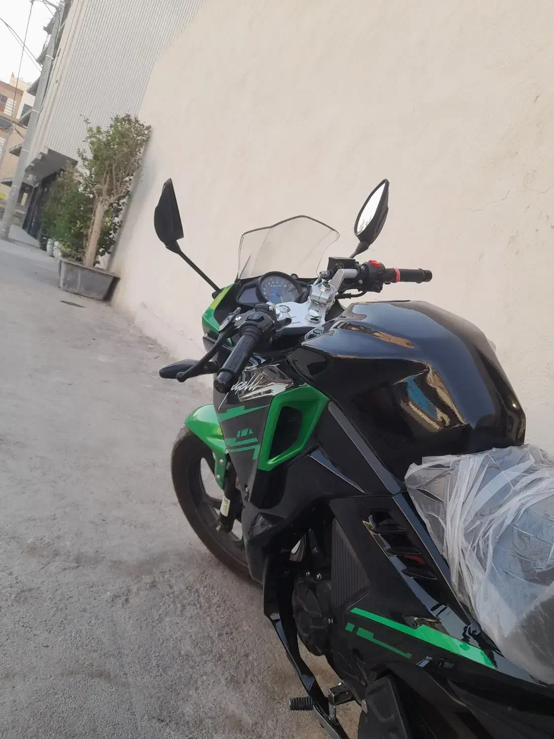 موتور مگلی۲۰۰|موتورسیکلت|اصفهان, خانه اصفهان|دیوار