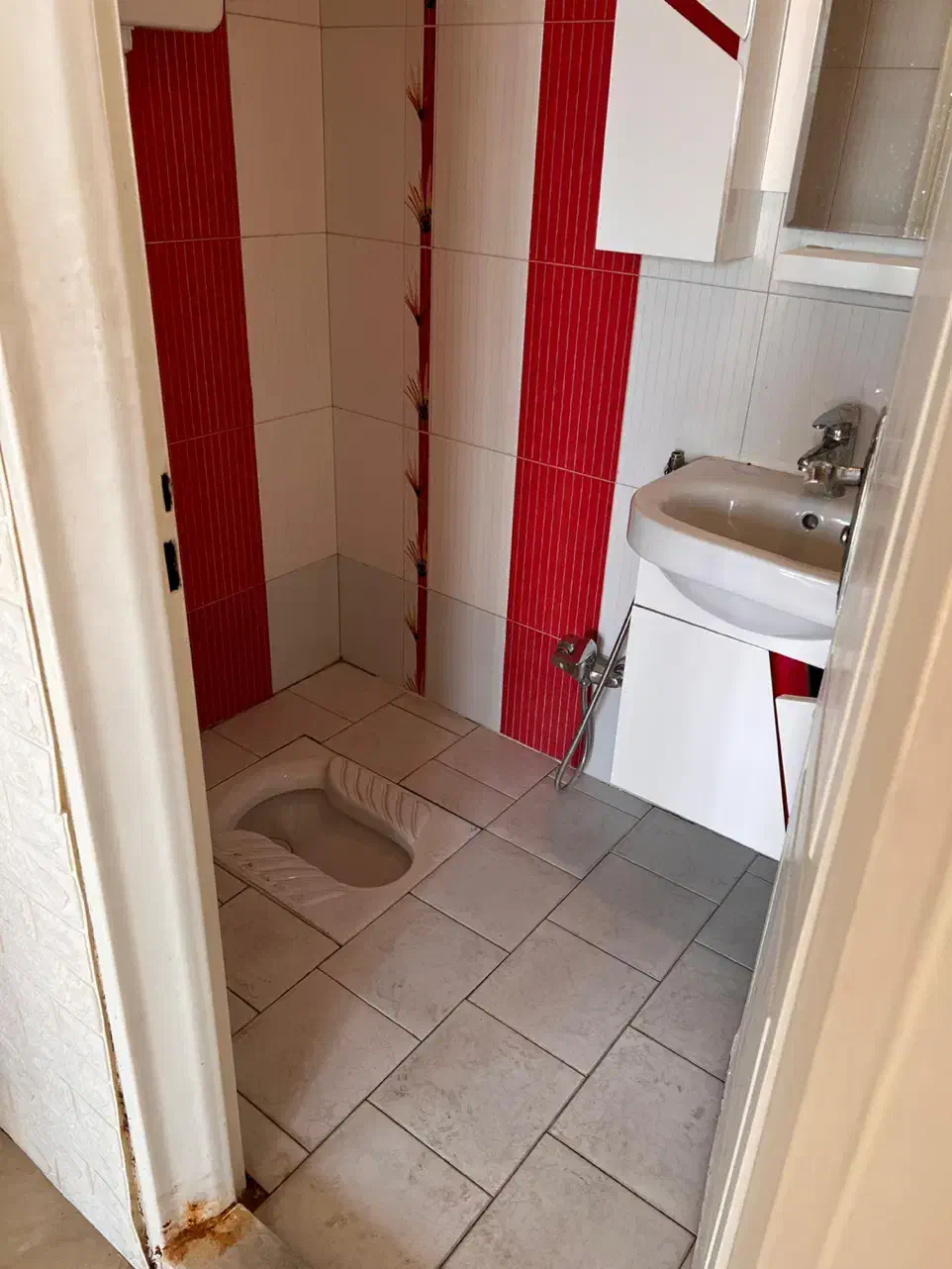 مرزداران آریافر ۹۵ متر ۶ساله بسیار شیک رهن و اجاره