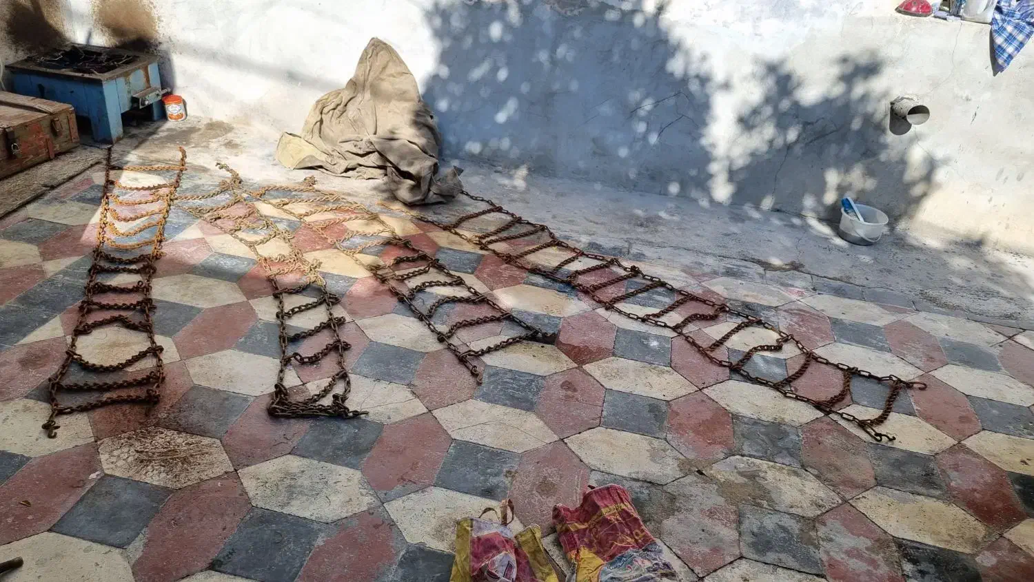 فروش فوری زنجیر چرخ برای بنز خاور ایسوز و الوندغیر|قطعات یدکی و لوازم جانبی|شیراز, زرهی|دیوار