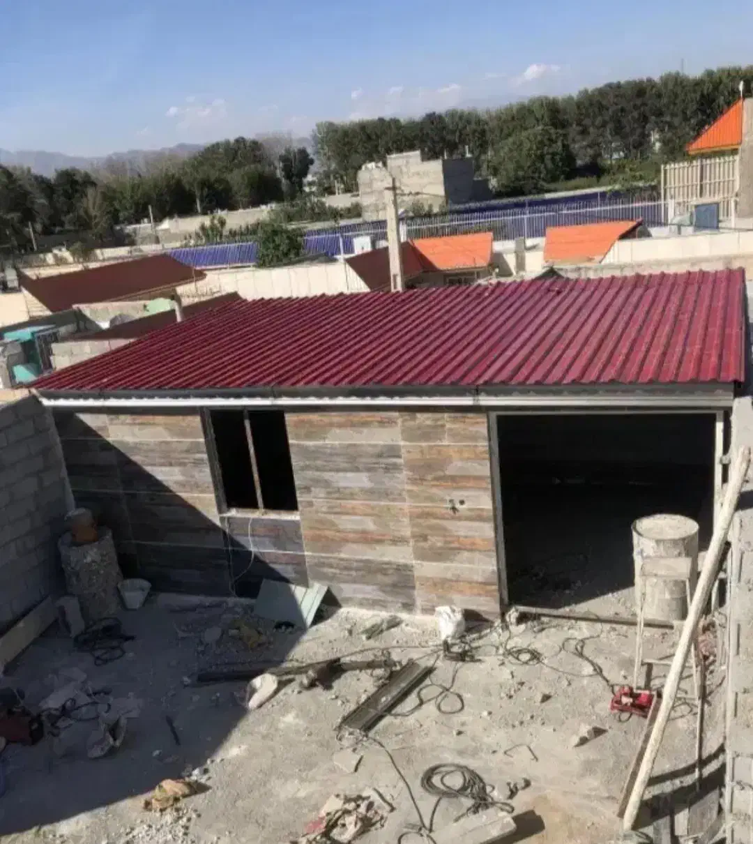 جوشکاری.سقف وشیروانی.والپست نبشی کشی درب پنجره و..|خدمات پیشه و مهارت|آباده, |دیوار