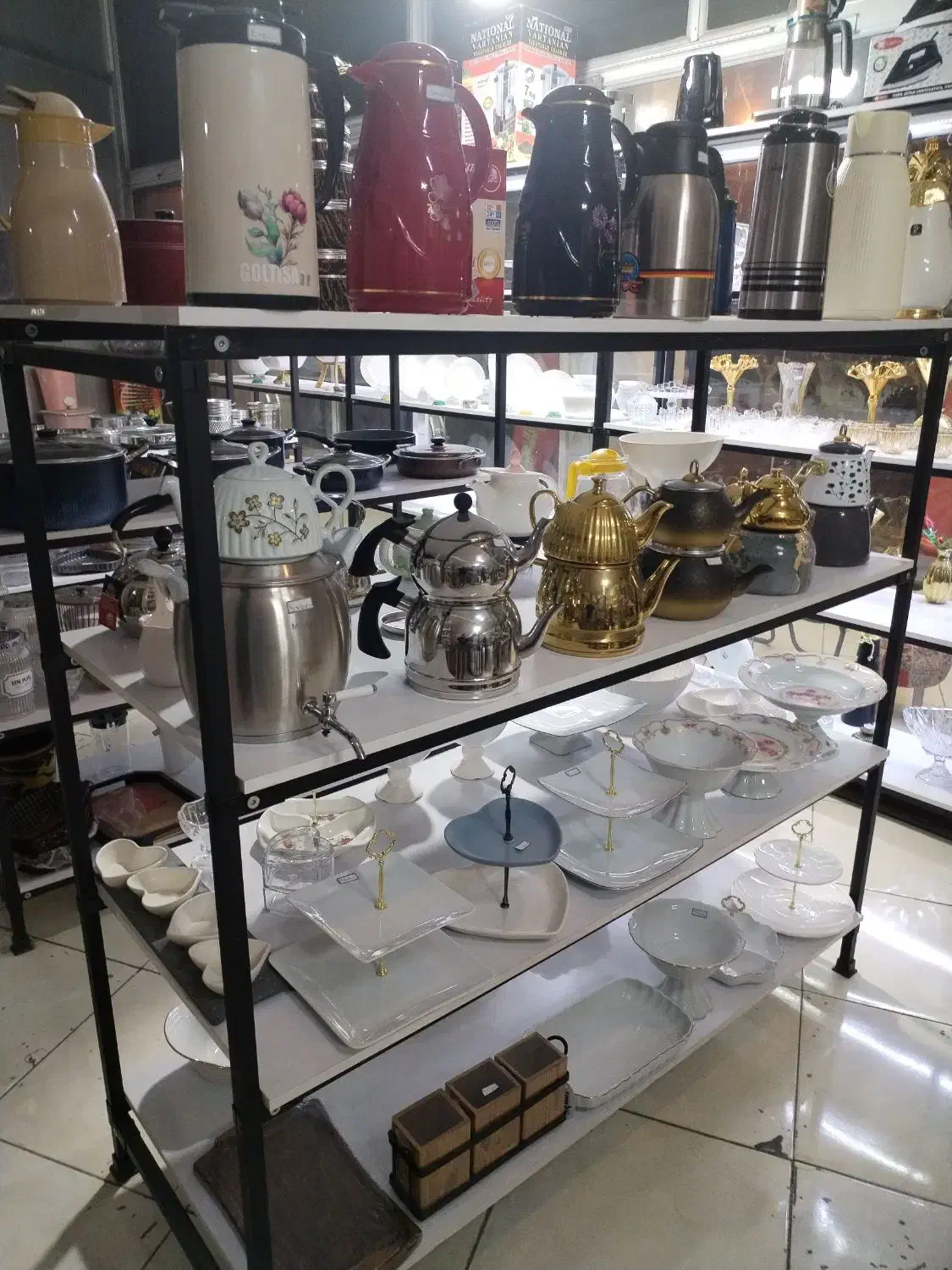 فروش لوازم خانگی آشپزخانه و طبقه بندی مغازه|سایر لوازم برقی|شیراز, گلشن|دیوار