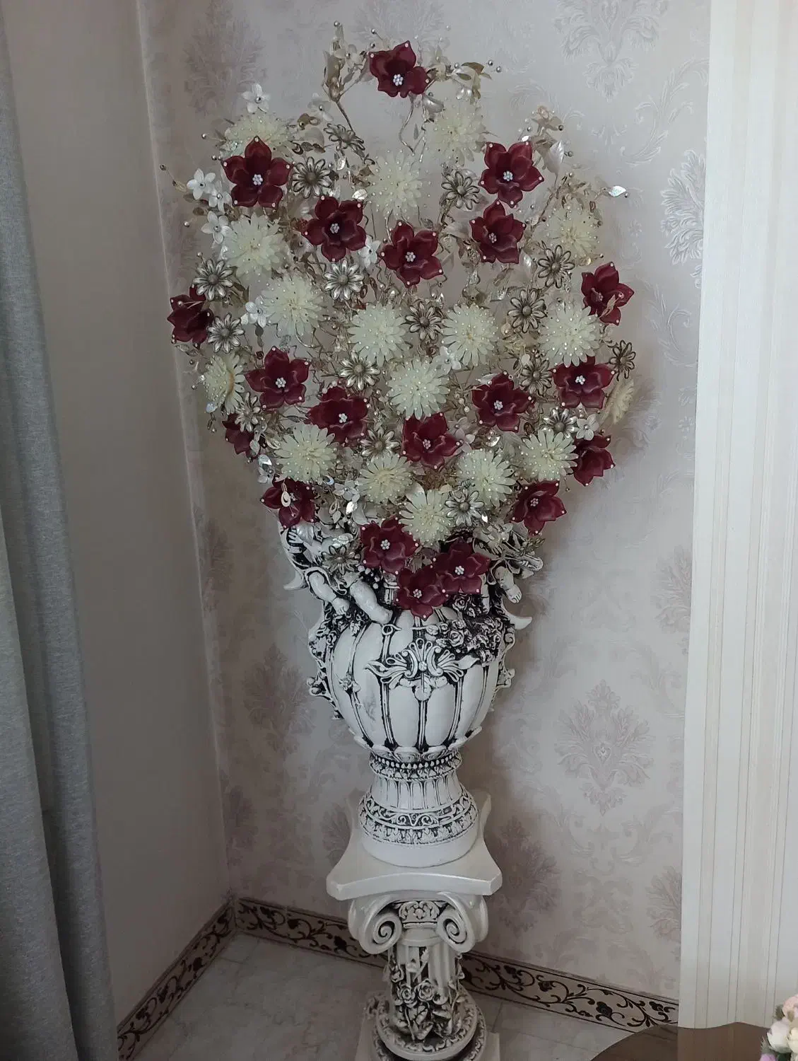 گل کریستالی با پایه|گل مصنوعی|هشتگرد, هشتگرد قدیم|دیوار