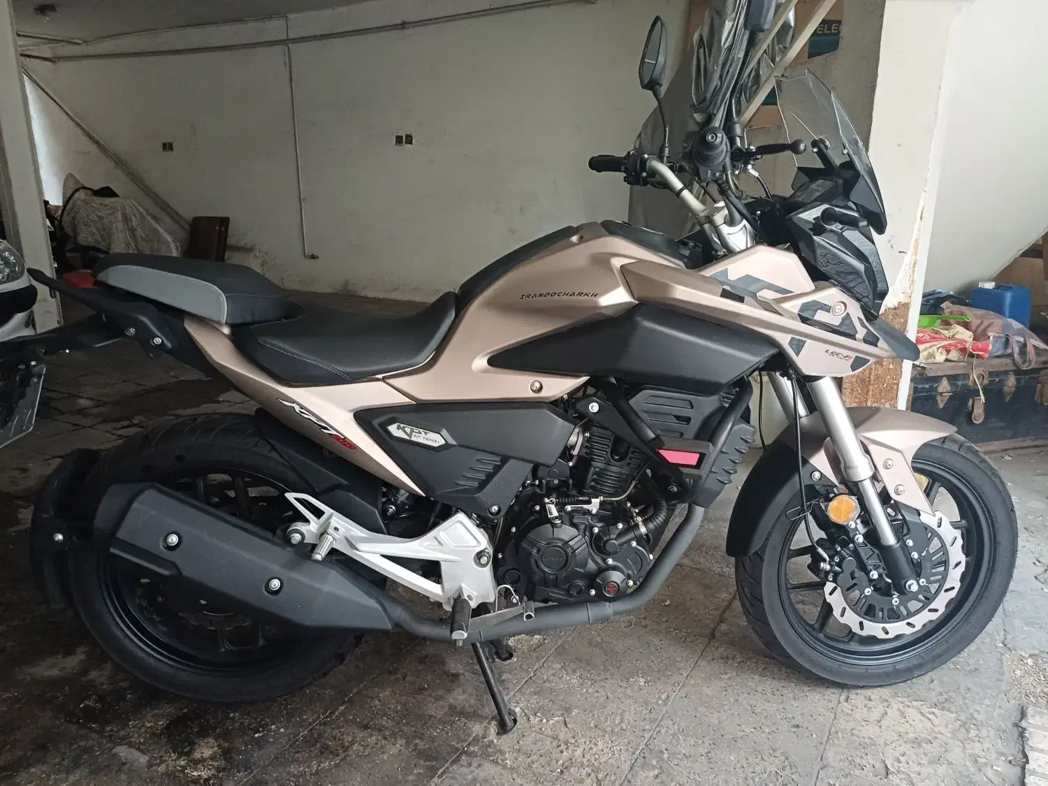 موتور کی پی تی ۲۰۰ (ادونچر)ایران دو چرخ|موتورسیکلت|تهران, جنتآباد شمالی|دیوار