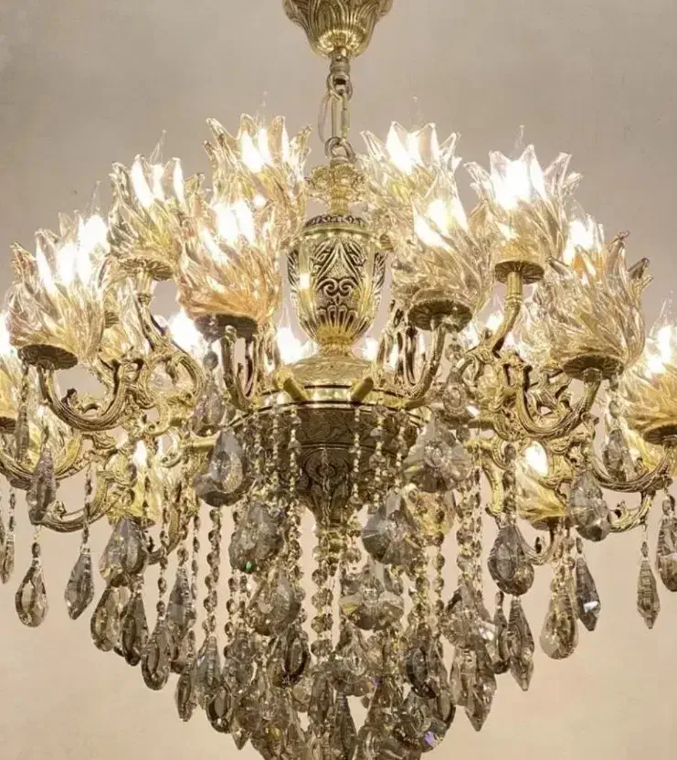 لوستر برنز ۲۰+۴ شعله تولیدی قیمت ریختگری|لوستر و چراغ آویز|کرمانشاه, |دیوار