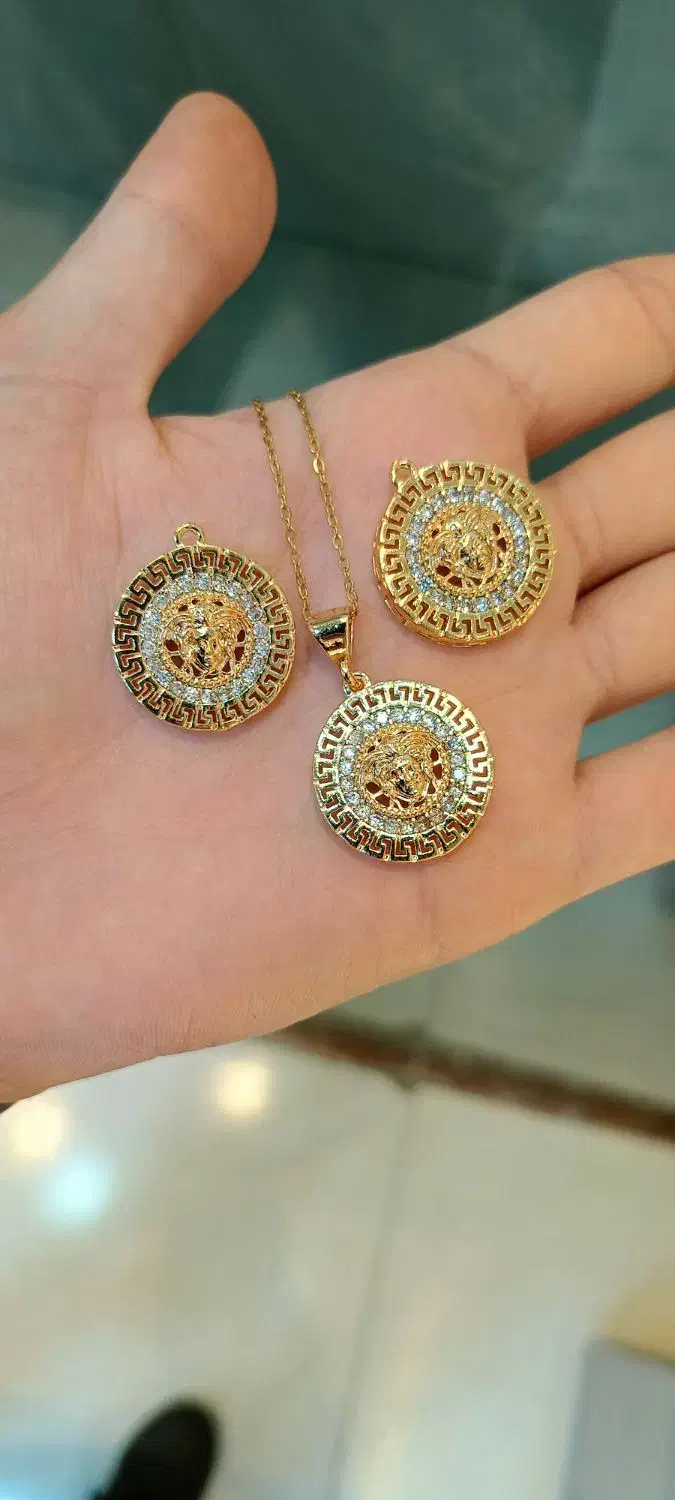 نیم ست ورساچه نگینی با زنجیر|بدلیجات|تهران, جمالزاده|دیوار