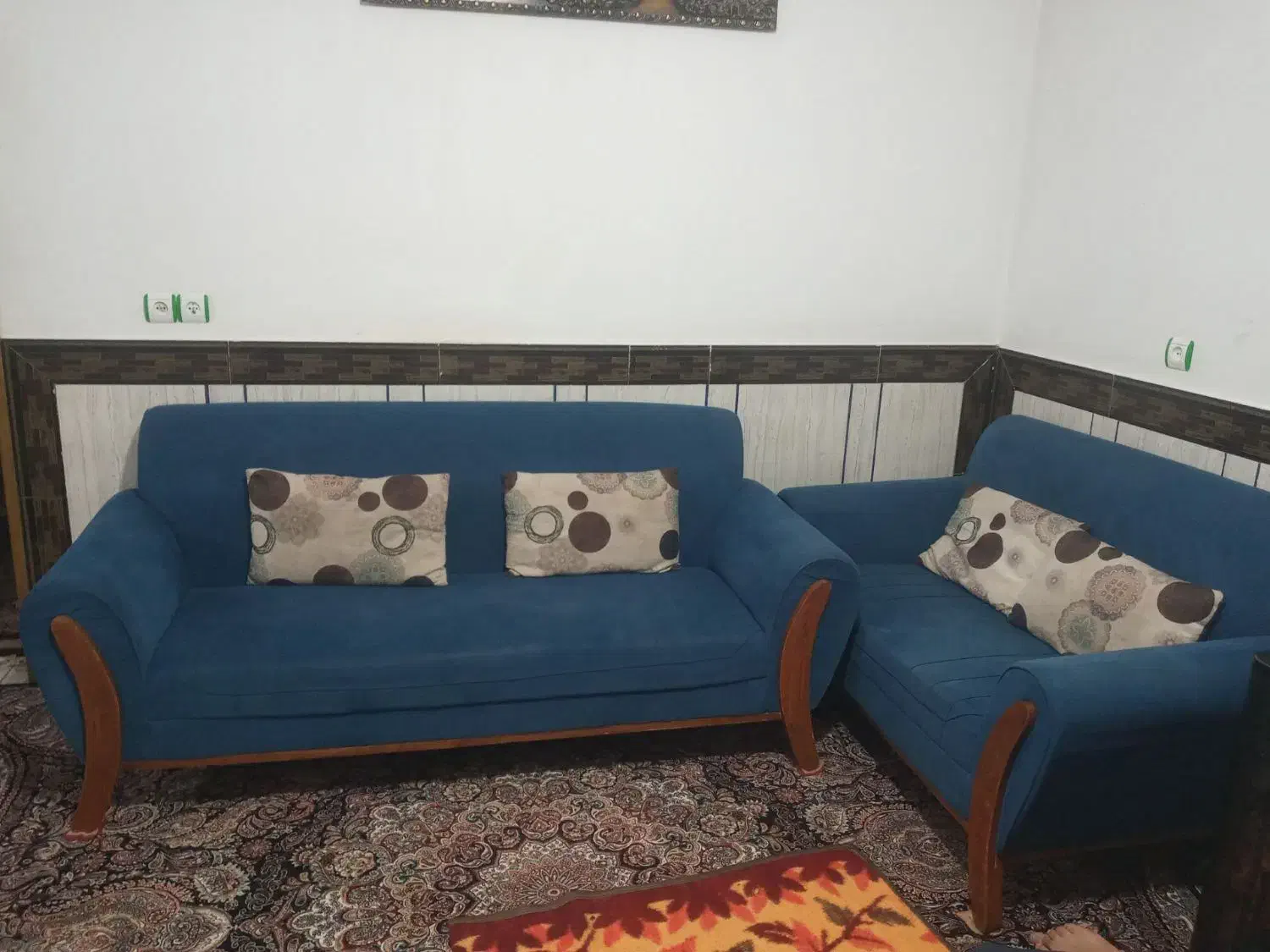 مبل|مبلمان خانگی و میز عسلی|سوری, |دیوار