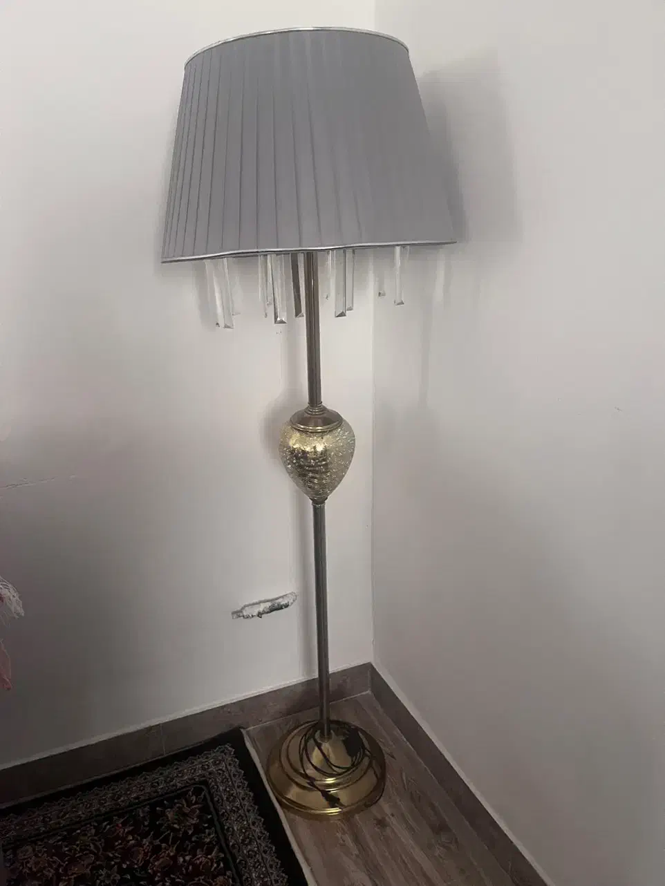 آباژور ایستاده|چراغ خواب و آباژور|گرمسار, |دیوار