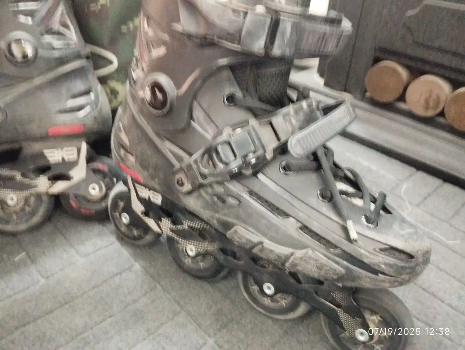 فروش فوری کفش اسکیت|دوچرخه، اسکیت، اسکوتر|قم, نیروگاه|دیوار