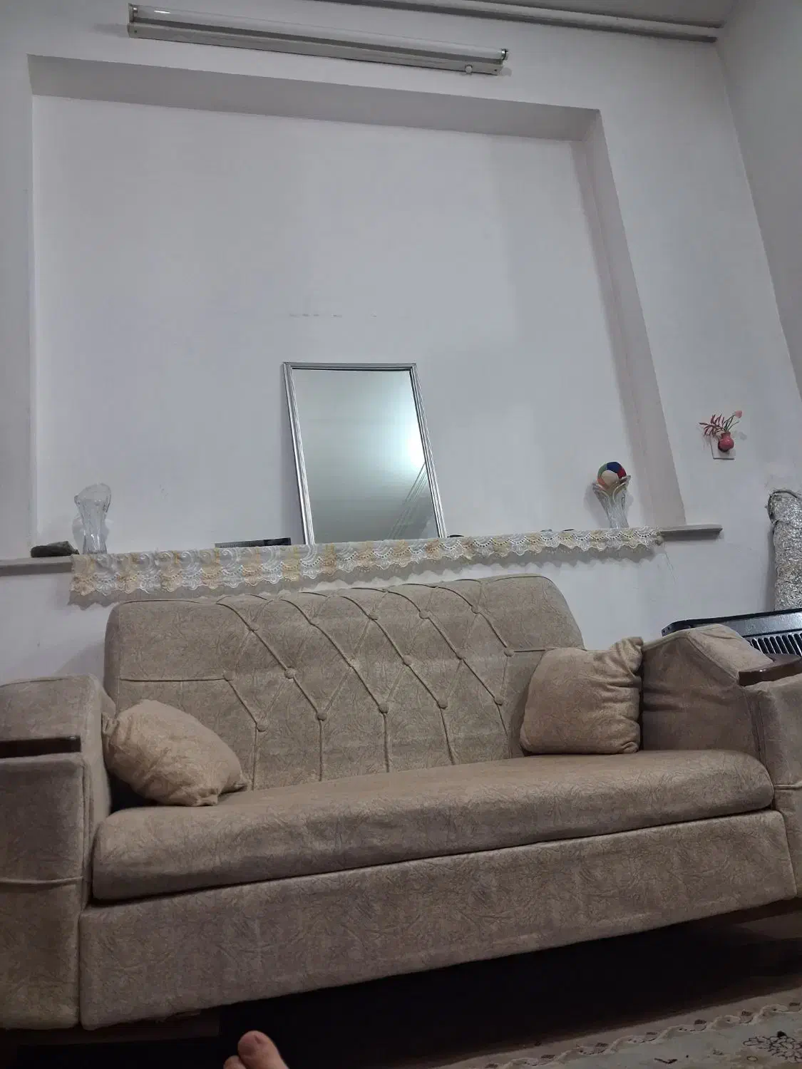 یه مبل دو نفره با یه دونه یه نفره فقط|مبلمان خانگی و میز عسلی|قم, باسکول|دیوار