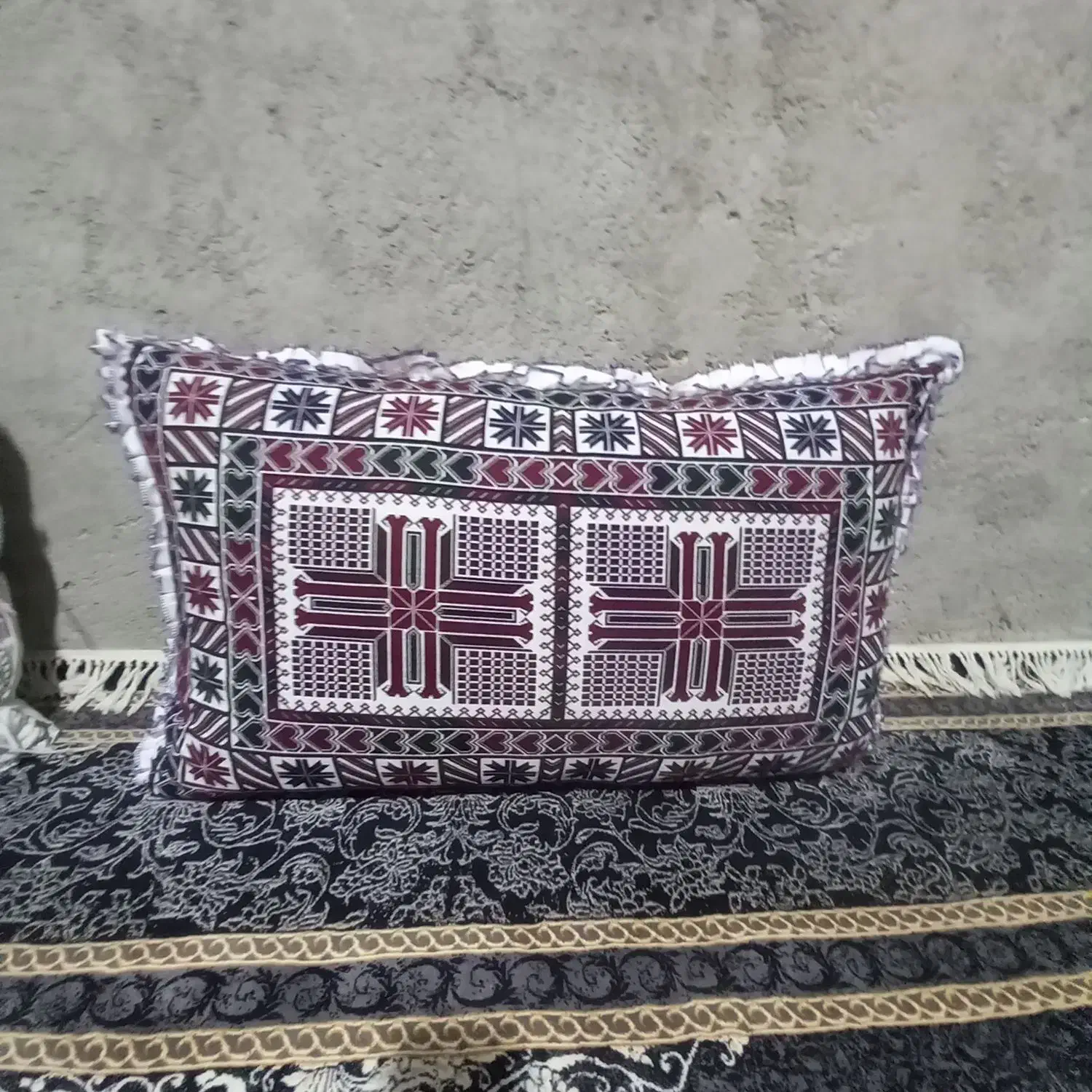 بالشت|رختخواب، بالش، پتو|زابل, |دیوار