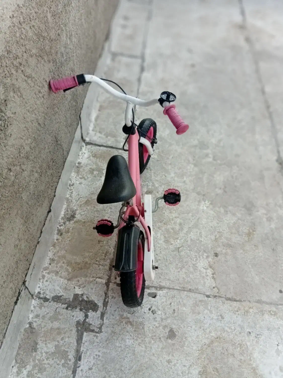 دو چرخه|اسباببازی بچه|بهارستان, |دیوار