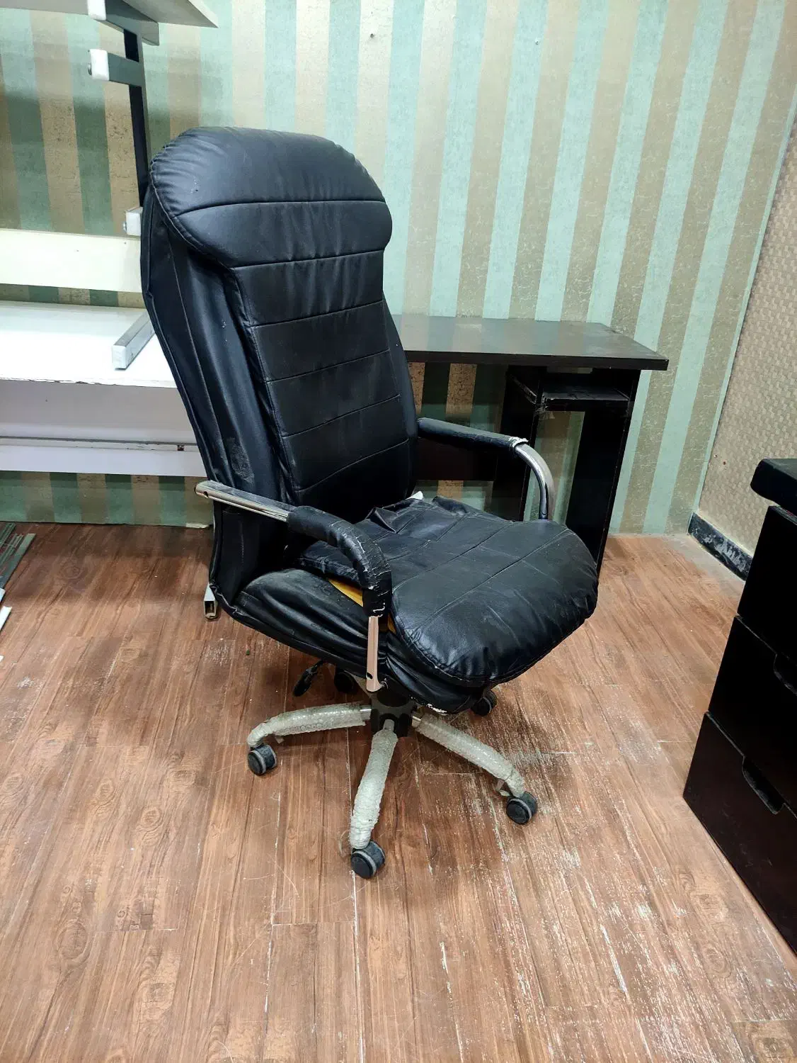 صندلی مدیریتی راحت و سالم|مبلمان اداری|کرمانشاه, |دیوار