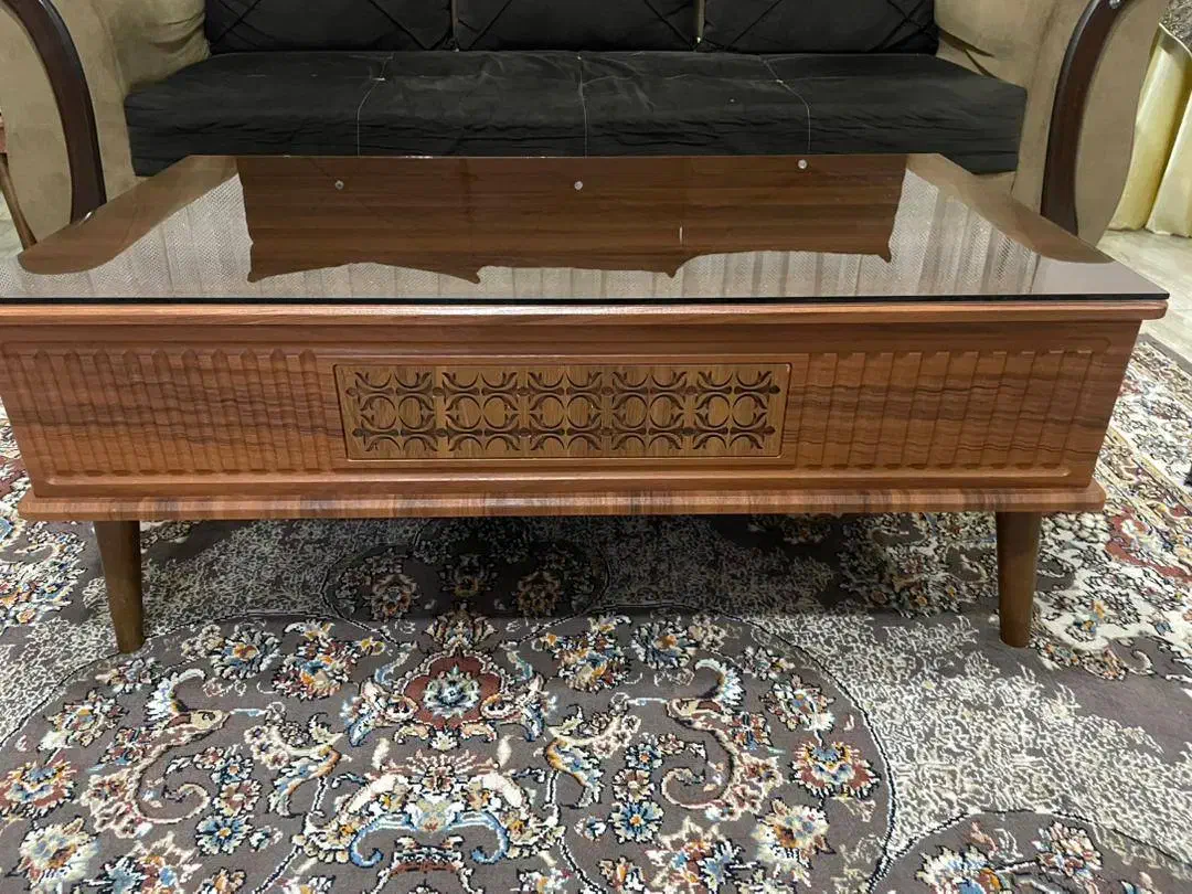 مبل و جلو مبلی به همراه عسلی|مبلمان خانگی و میز عسلی|رشت, رشتیان|دیوار