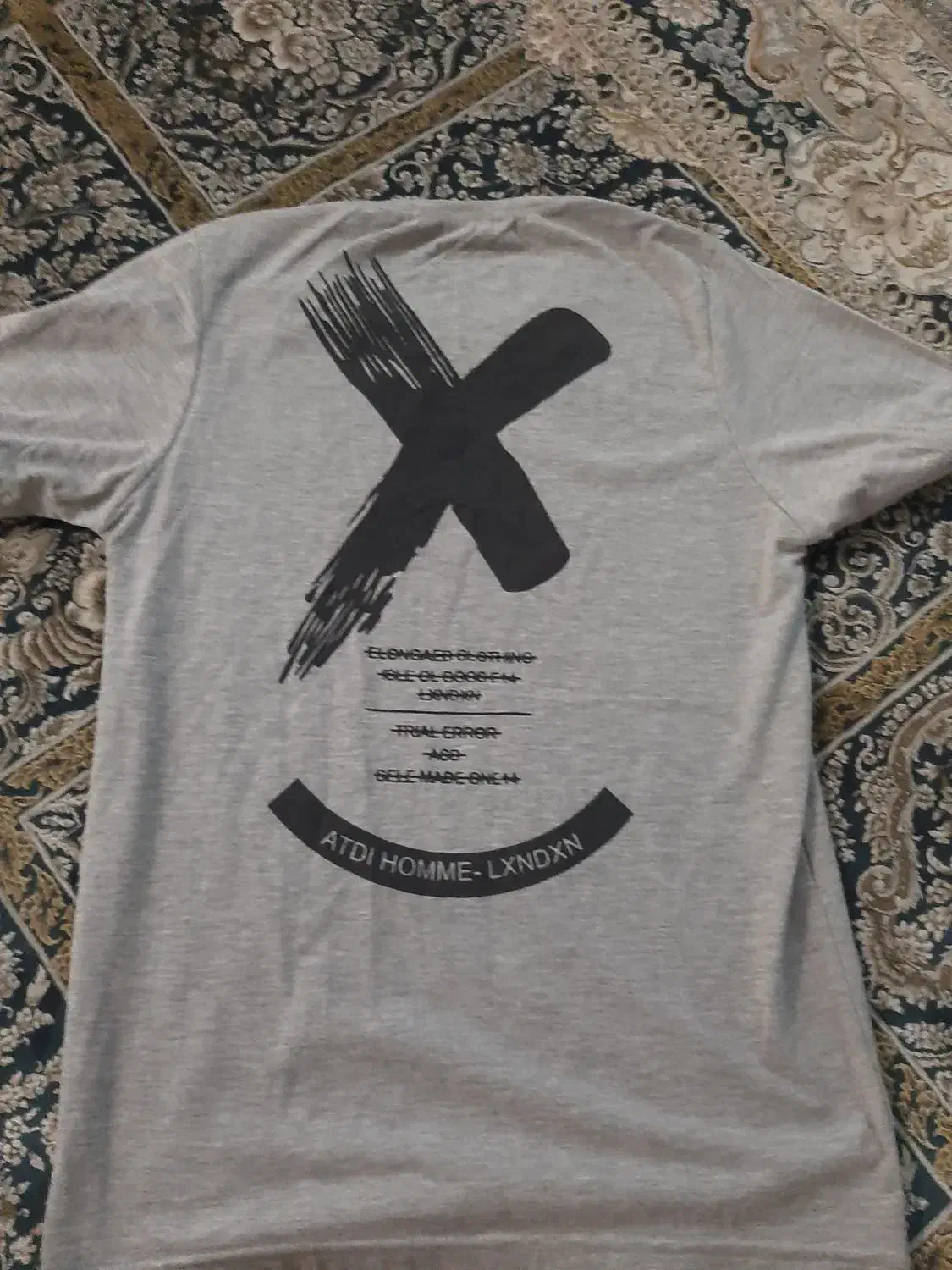 تیشرت استین کوتاه|لباس|رشت, فلسطین|دیوار