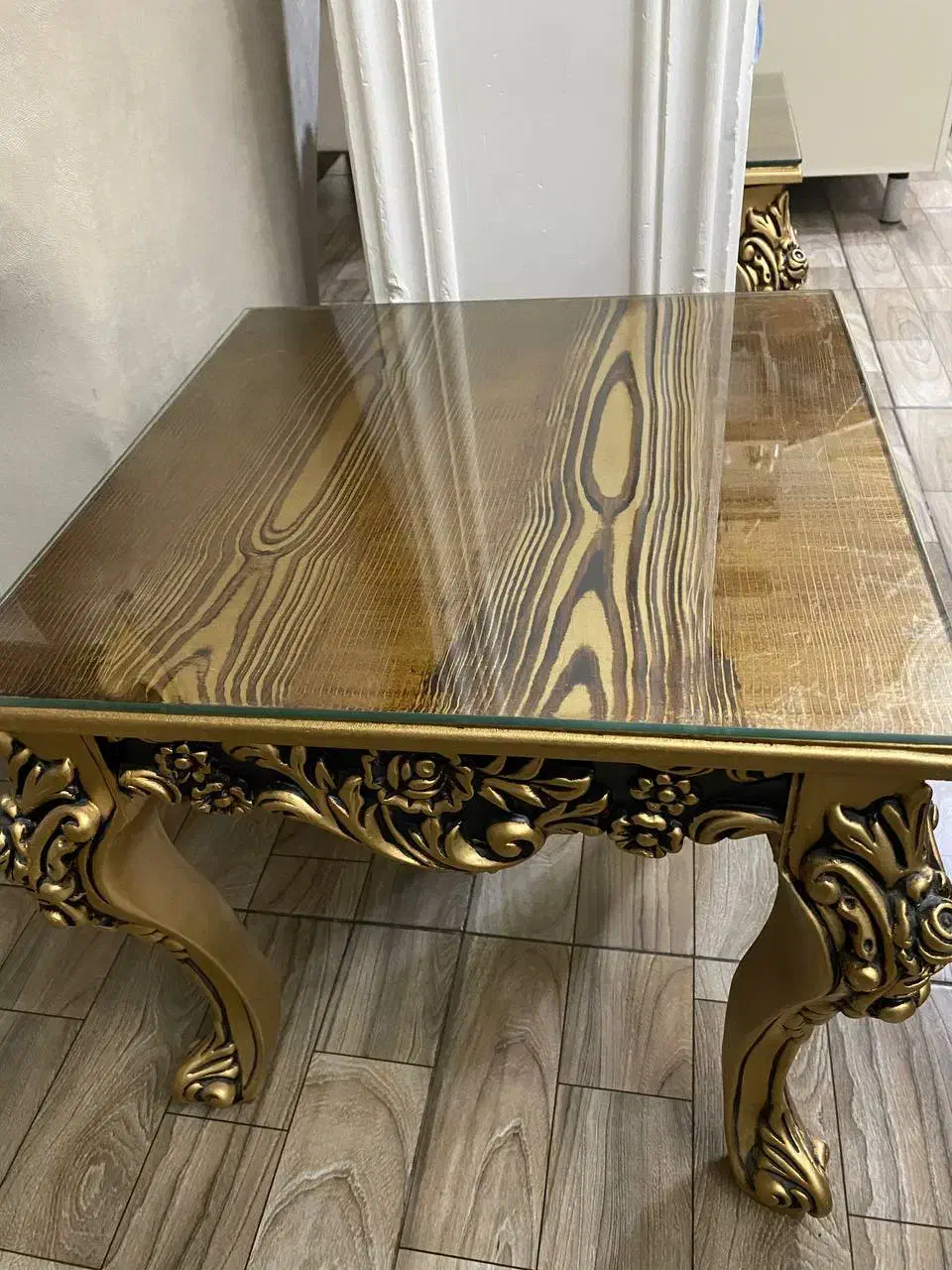 میز عسلی یا جلومبلی|مبلمان خانگی و میز عسلی|رشت, باهنر|دیوار