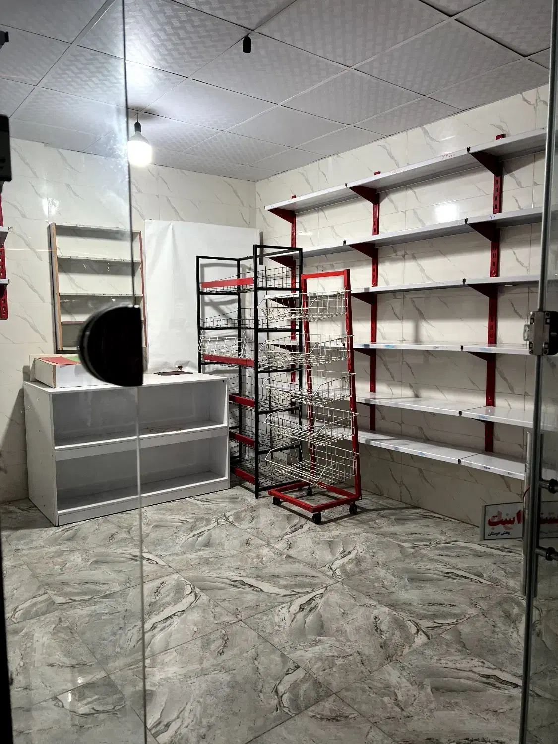 اجاره مغازه کنار پارک و زمین فوتبال|اجارهٔ مغازه و غرفه|رشت, خرسندی|دیوار