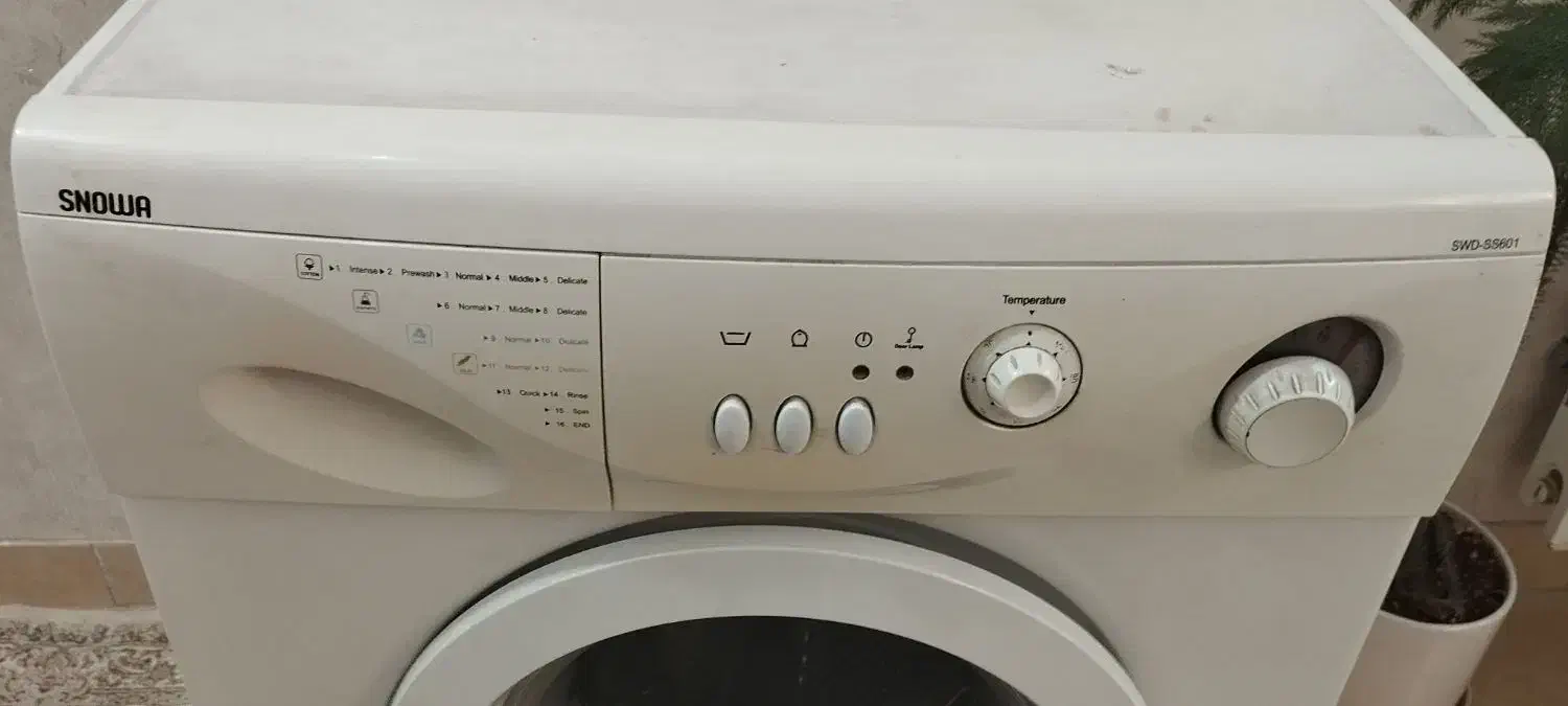 ماشین لباسشویی|ماشین لباسشویی و خشککن لباس|فولادشهر, C8|دیوار