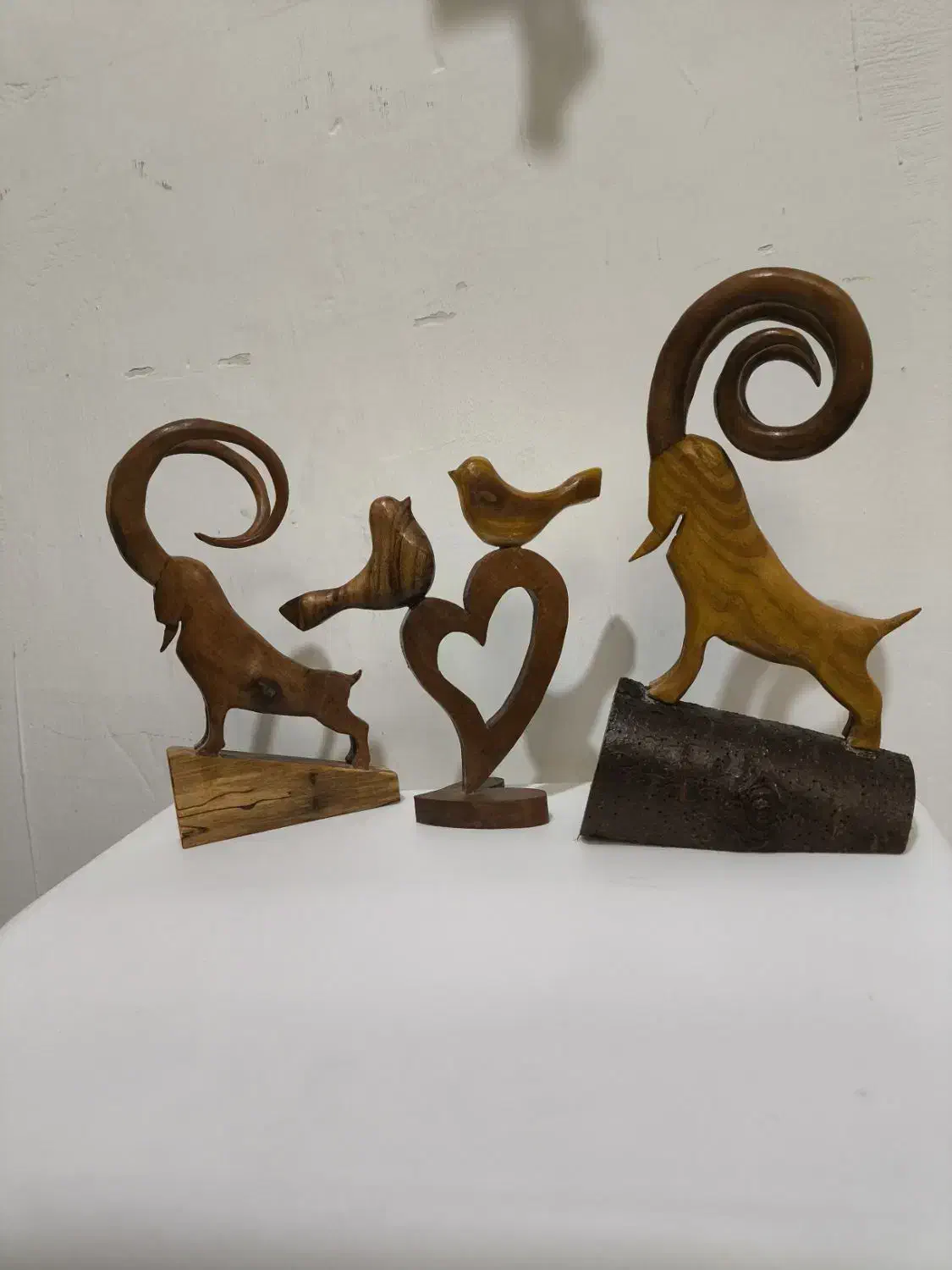 مجسمه و تندیس چوبی|صنایع دستی و سایر لوازم تزئینی|نجف‌آباد, یزدانشهر|دیوار