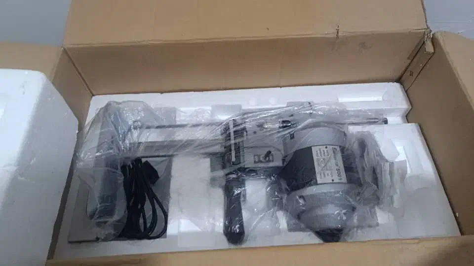 قیچی برقی و دستکش فلزی|لوازم خیاطی و بافتنی|بندر ماهشهر, |دیوار