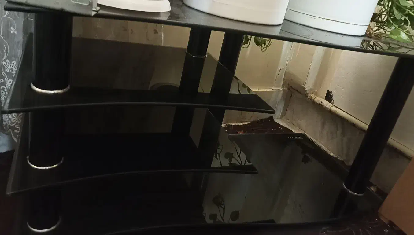 میز تلویزیون شیشه ای|میز تلویزیون|پاکدشت, حصار امیر|دیوار