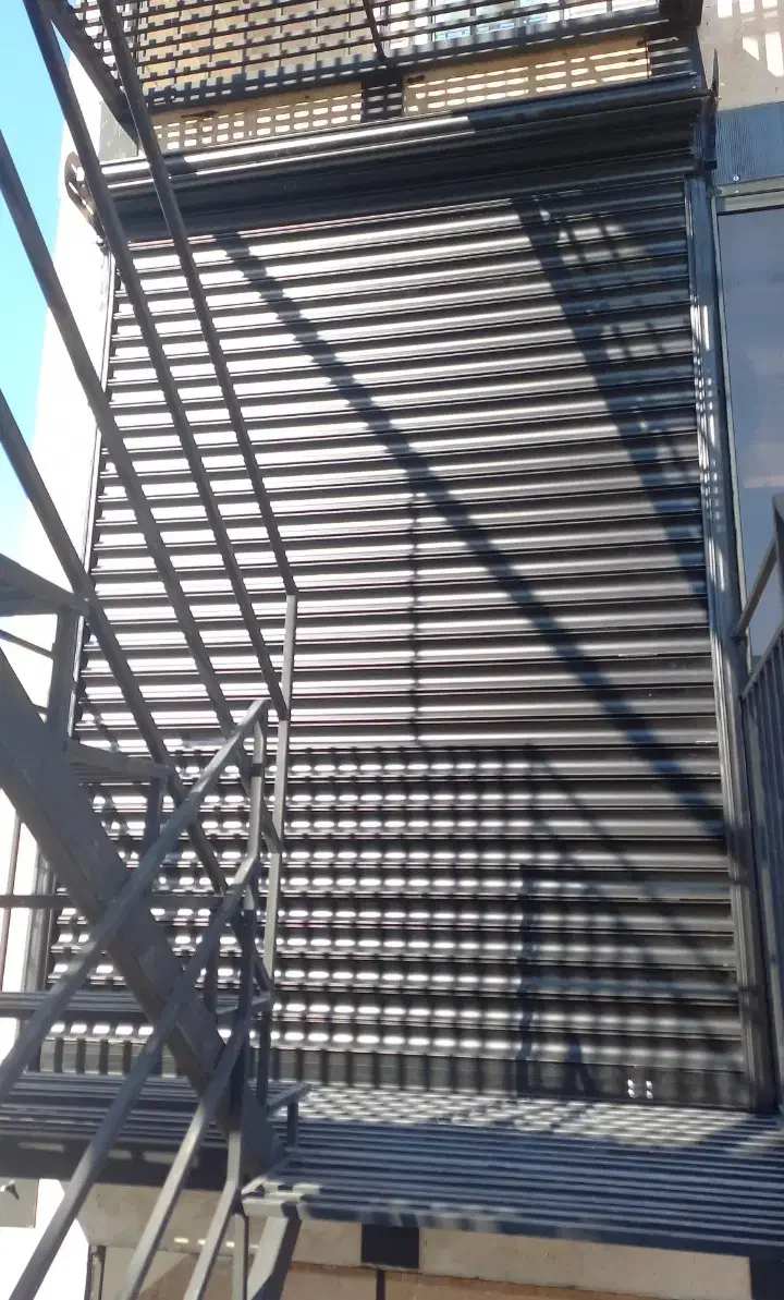 فروش و نصب کرکره برقی و جک بازویی|خدمات پیشه و مهارت|اردبیل, |دیوار