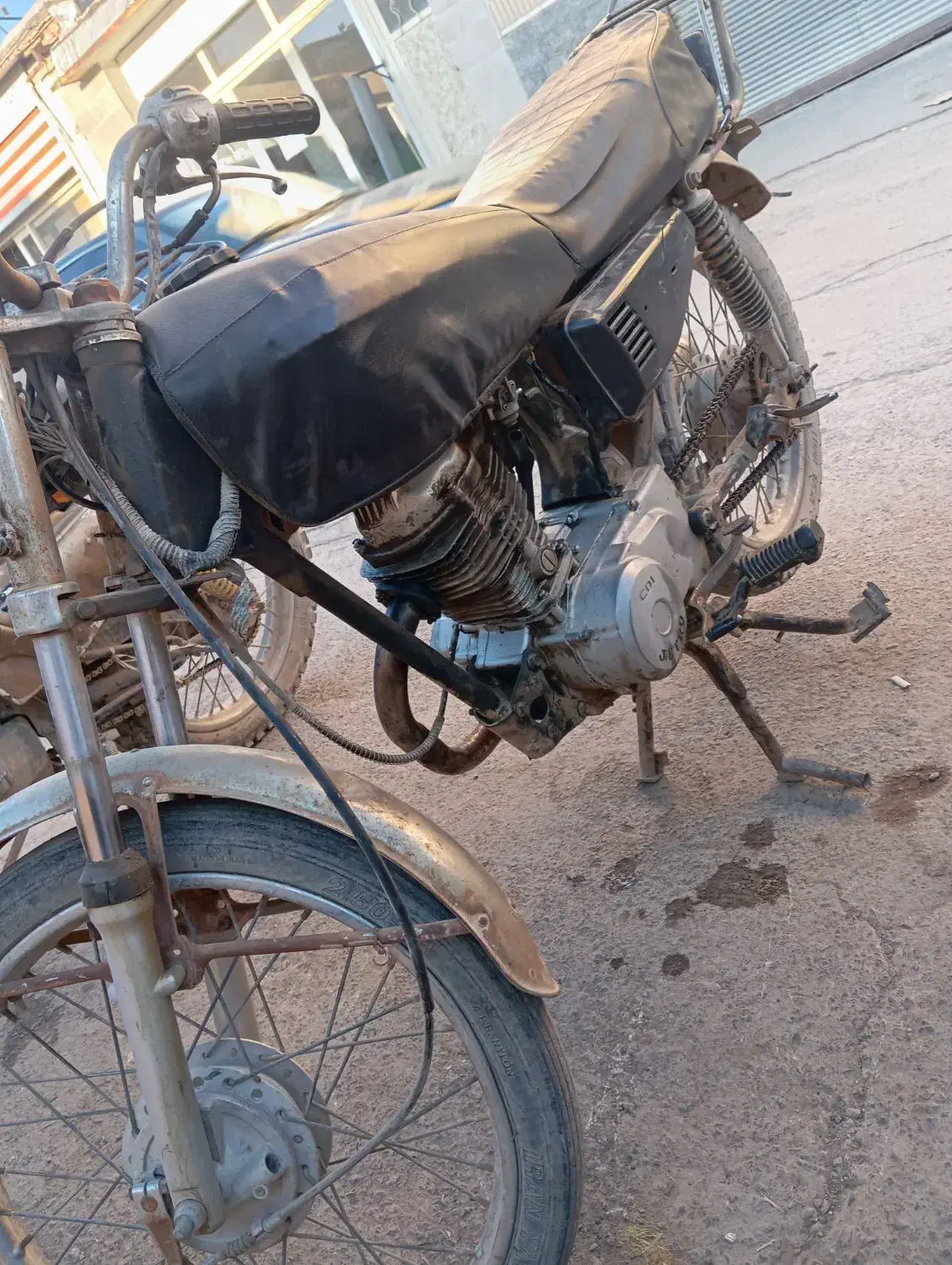 125مزایده برگه اوراق ..|موتورسیکلت|داران, |دیوار