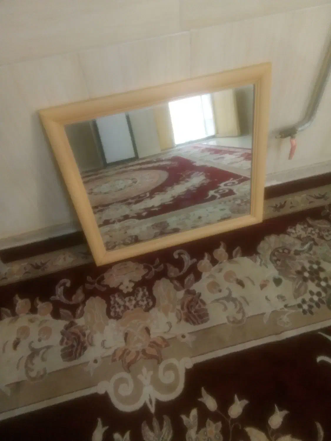 آینه|آینه|گناباد, |دیوار